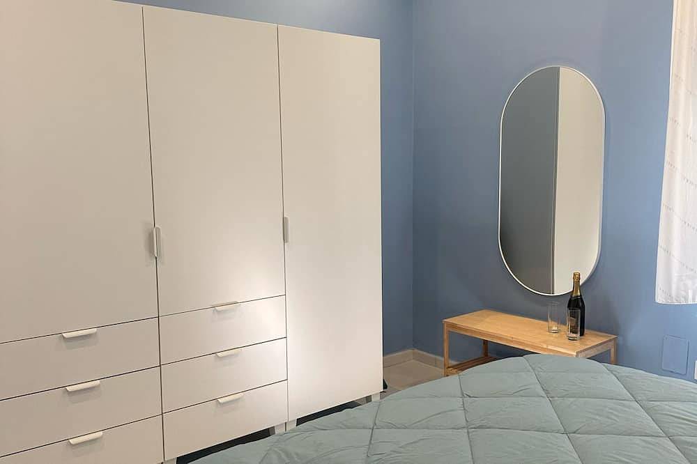 Apartamento entero, Between sea and castle. Bright, beachfront apartment. Sleeps 4 in Barletta, Via Francigena