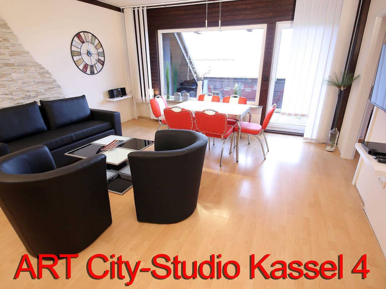 Ganze Ferienwohnung, Art City Studio Kassel 4 in Niestetal, Hessisches Bergland