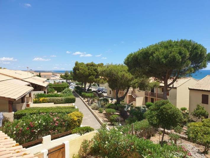 Appartement de vacances pour 4 personnes, avec vue ainsi que balcon et piscine