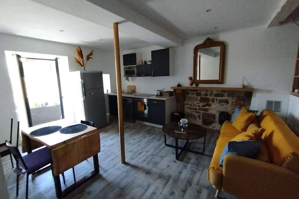 Apartamento entero, Trévoux: Loft Ravissant Avec Terrasse in Trévoux, Región de Bourg-en-Bresse