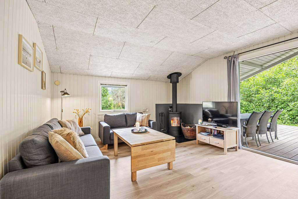 Hyggeligt sommerhus med brændeovn – kun 800 meter fra stranden in Vejers Strand, Varde Kommune