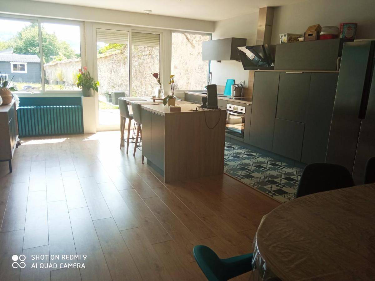 Double Room with Private Bathroom in Cusset, Région de Vichy