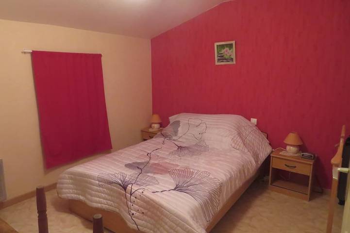 Location de vacances pour 8 personnes, avec terrasse à Saint-Germain-de-Marencennes - 3