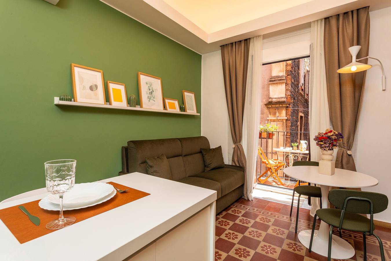 Apartamento entero, Apartamento 'Cutelli Square Two' con balcón, Wi-Fi y aire acondicionado in Catania, Provincia de Catania
