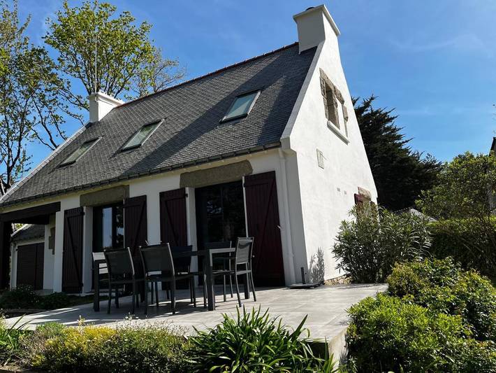 Location de vacances pour 6 personnes, avec vue et jardin dans Plage Kerfany - 2