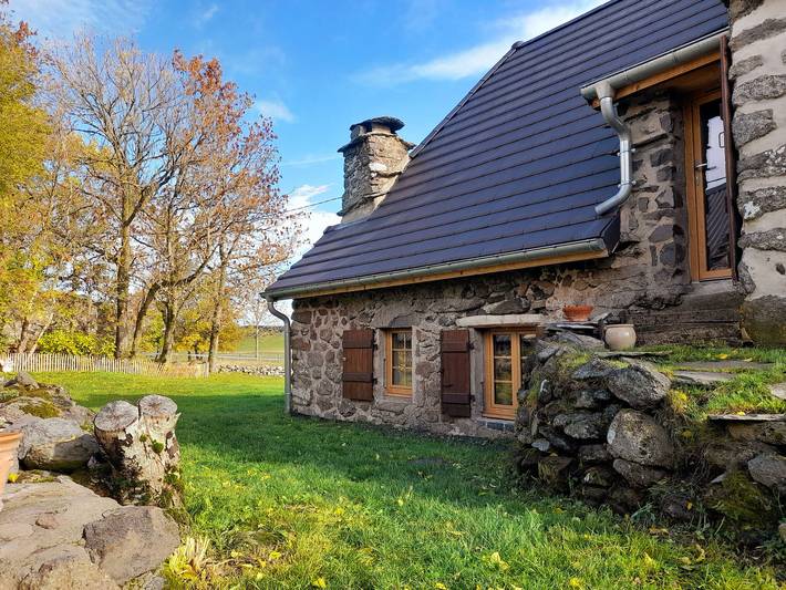 Gîte pour 4 personnes, avec Terrasse et Jardin à Saint-Front