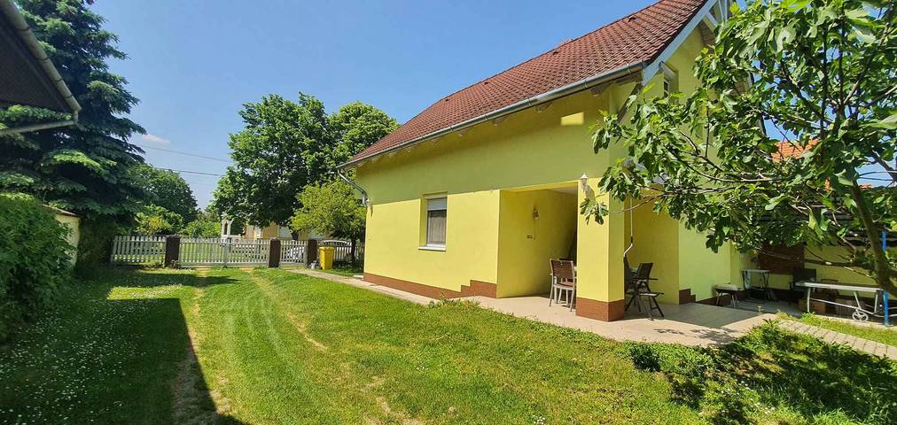 Ferienhaus in der Nähe vom Strand mit Klimaanlage in Balatonbereny, Plattensee Südufer