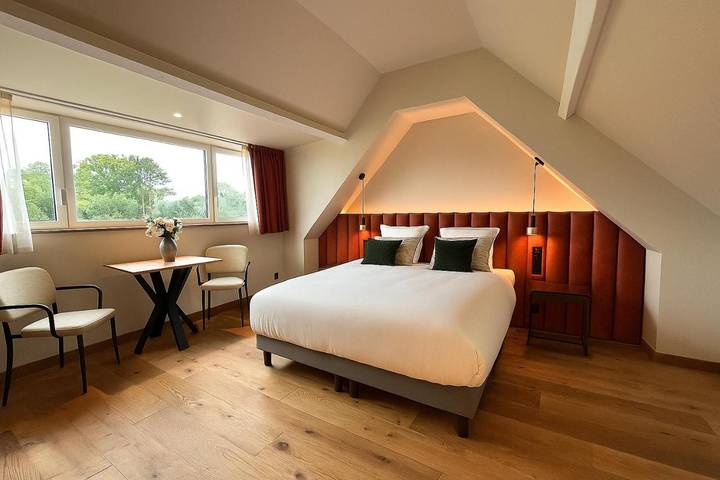 Hôtel pour 2 personnes, avec sauna ainsi que jacuzzi et piscine