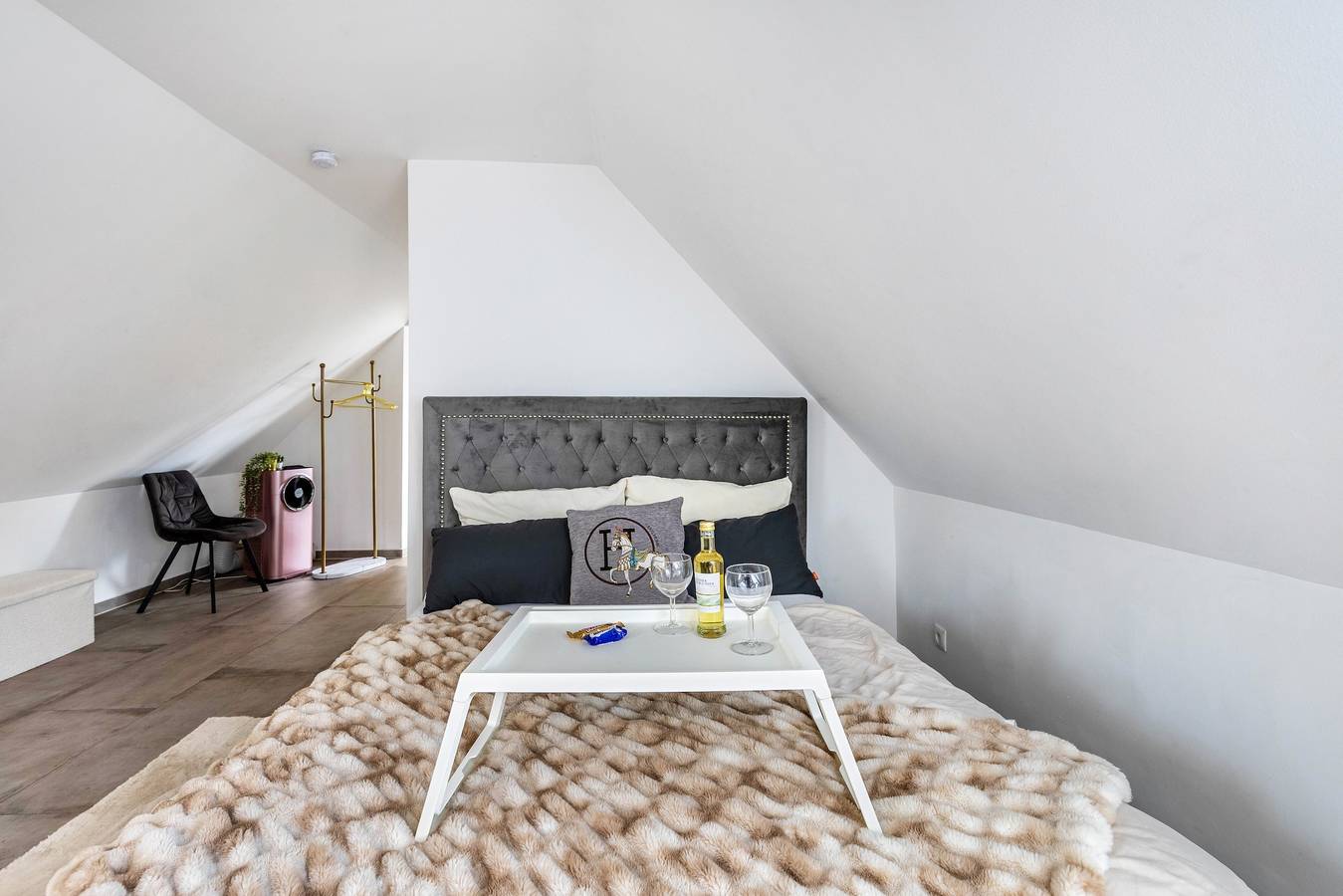 Ganze Wohnung, Ferienwohnung 'Deluxe' mit Wlan und Klimaanlage in Duisburg, Niederrhein
