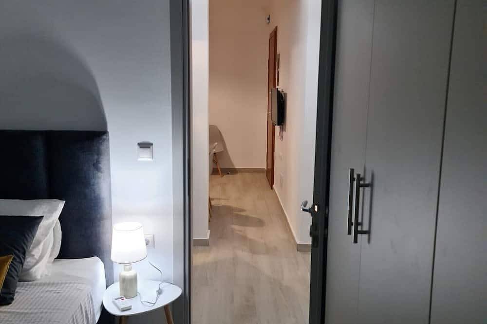 Geheel appartement, Luxury city apartment in a central location, 10 minutes from the nearest beach in Rhodos Stad, Rhodos