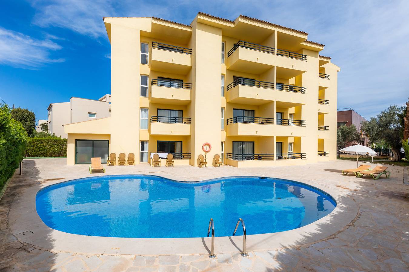 Casa de vacaciones 'Apto Con Terraza 203' con piscina compartida y aire acondicionado in Cala Millor, Son Servera