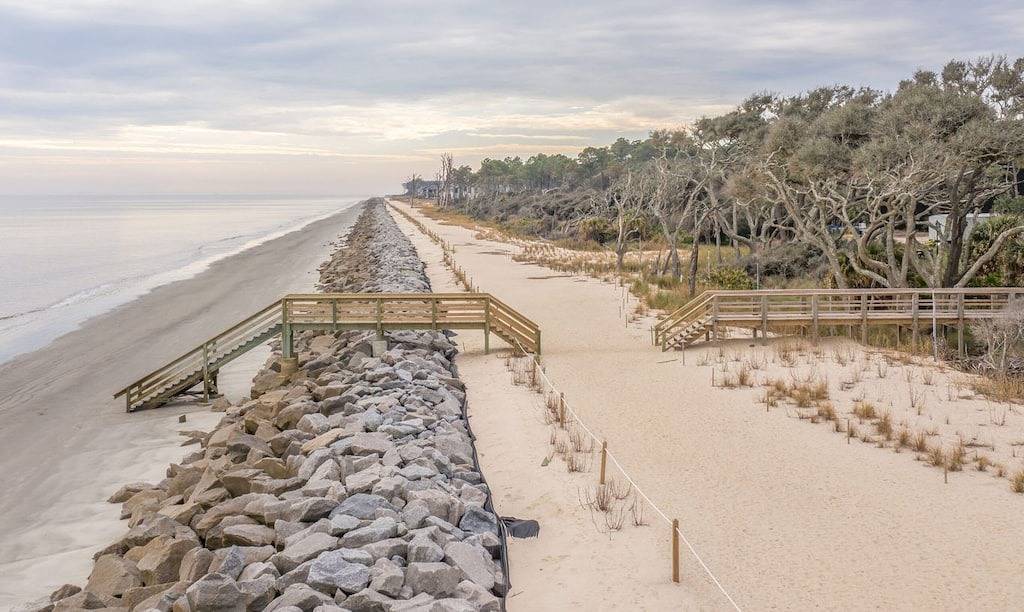 Ganze Wohnung, Driftwood beach adjacent, Poolside, Off season rate, 20% off weekly, in Jekyll Island