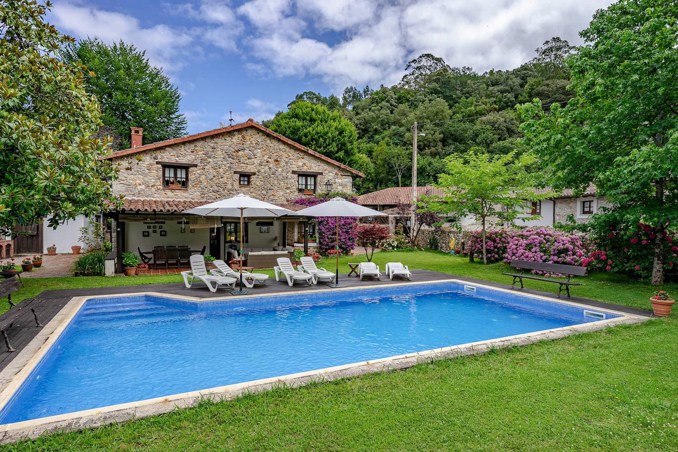La Casa De Torre, casa con piscina in Ribadesella, Costa Verde