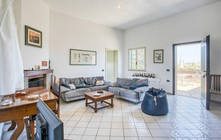 Ferienhaus für 9 Personen, mit Terrasse und Pool sowie Garten auf Sizilien - 4