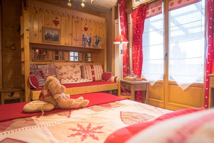 Chambre d’hôte pour 2 personnes, avec terrasse ainsi que jacuzzi et piscine, animaux acceptés dans l' Isère - 4