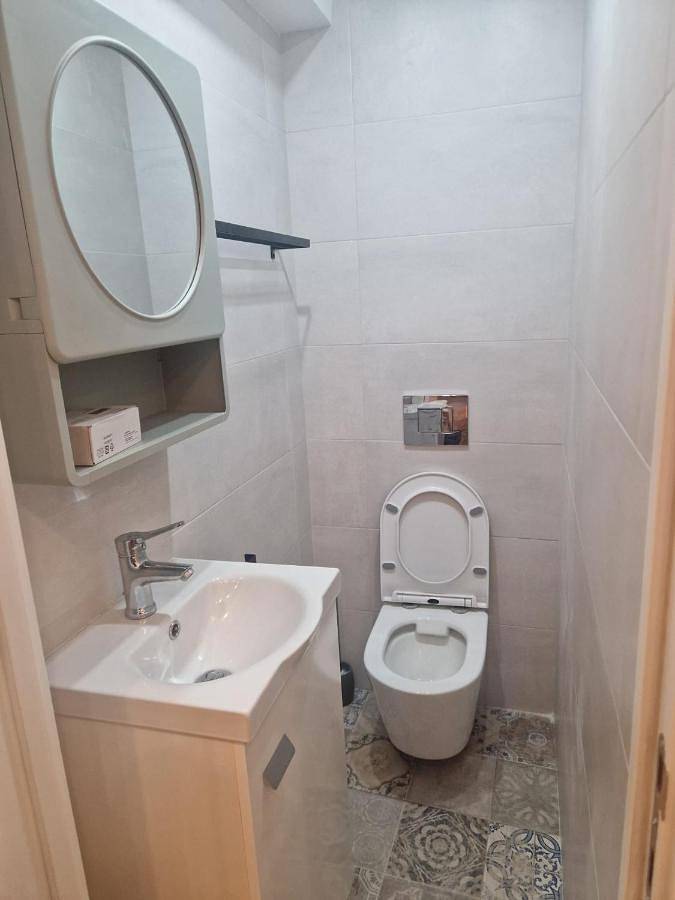Apartamento inteiro, One-Bedroom Apartment in Carnide, Costa de Lisboa
