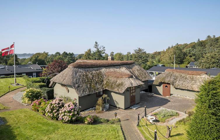 Ferienhaus für 8 Personen, mit Terrasse und Garten in Hvalpsund - 2
