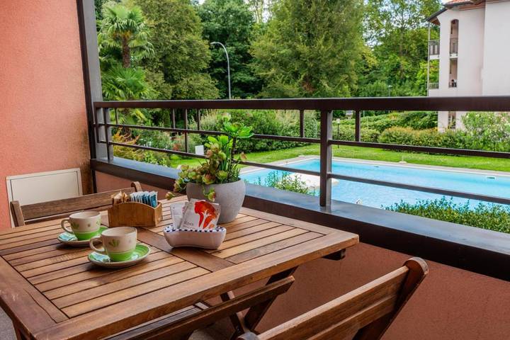 Ferienwohnung für 2 Personen, mit Garten und Ausblick sowie Pool, mit Haustier