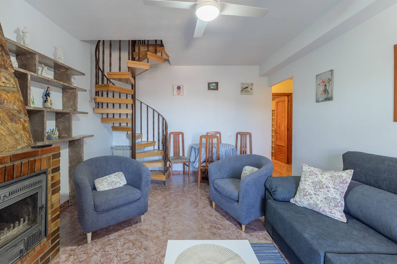 Casa vacacional 'Vivienda Turística El Laurel' con vistas a la montaña, terraza privada y Wi-Fi in Valdemanco, Provincia de Madrid