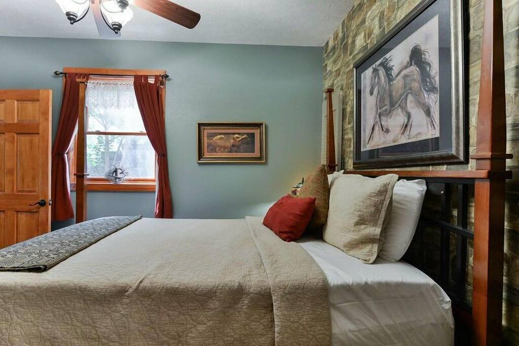 Vacation House for 6 Guests in Ozark Mountains, Table Rock Lake