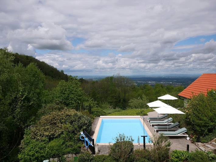 Ganze Wohnung, Ferienwohnung 'Talblick' mit Gemeinschaftspool , Sauna & private Terasse in Sasbachwalden, Ferienregion Sasbachwalden Region
