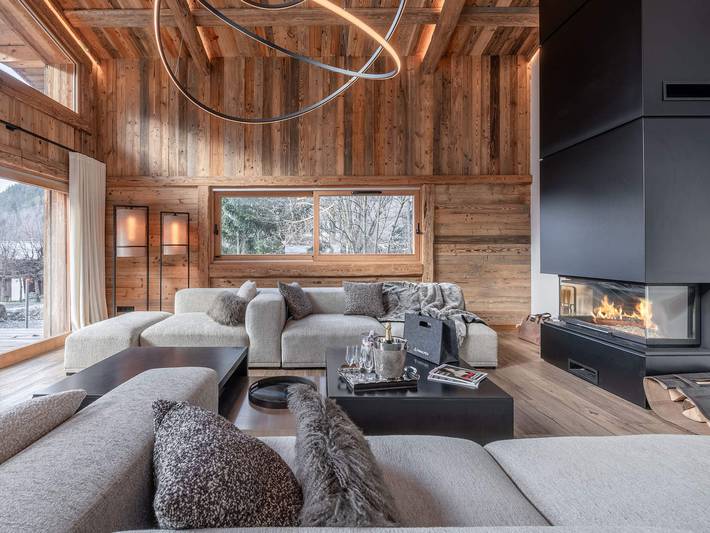 Chalet pour 10 personnes, avec Balcon et Terrasse ainsi que Jacuzzi et Jardin à Chamonix-Mont-Blanc
