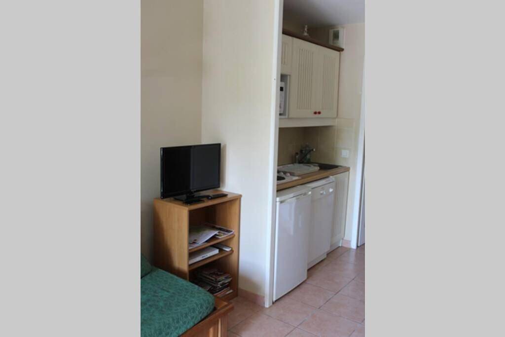 Appartement entier, Apartment with Terrace in Monflanquin, Région de Villeneuve-sur-Lot