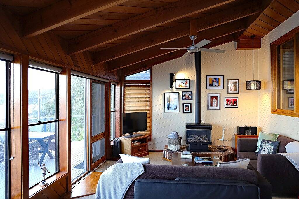 Ganze Wohnung, 'Seabreeze' a unique Waterfront/Beachside property in Pearl Beach, New South Wales