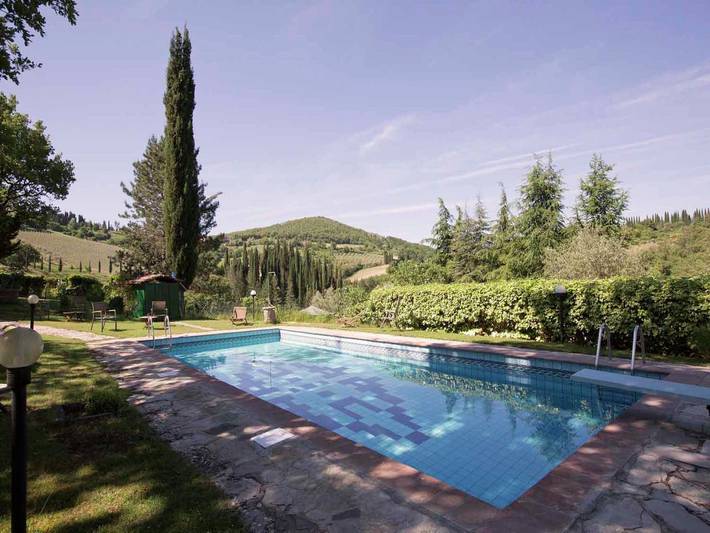 Gîte pour 6 personnes, avec piscine et terrasse, animaux acceptés à Radda in Chianti - 2