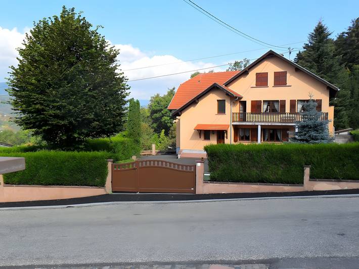 Feriehus for 7 personer, med hage, barnevennlig i Alsace