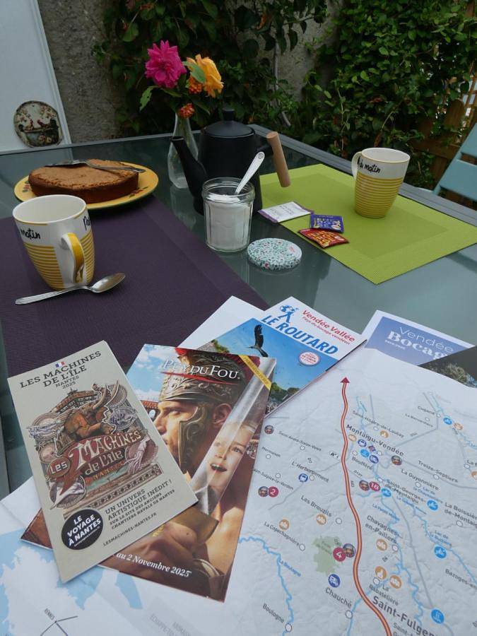 Location de vacances pour 4 personnes, avec piscine ainsi que jardin et vue, adapté aux familles à Chavagnes-en-Paillers - 2