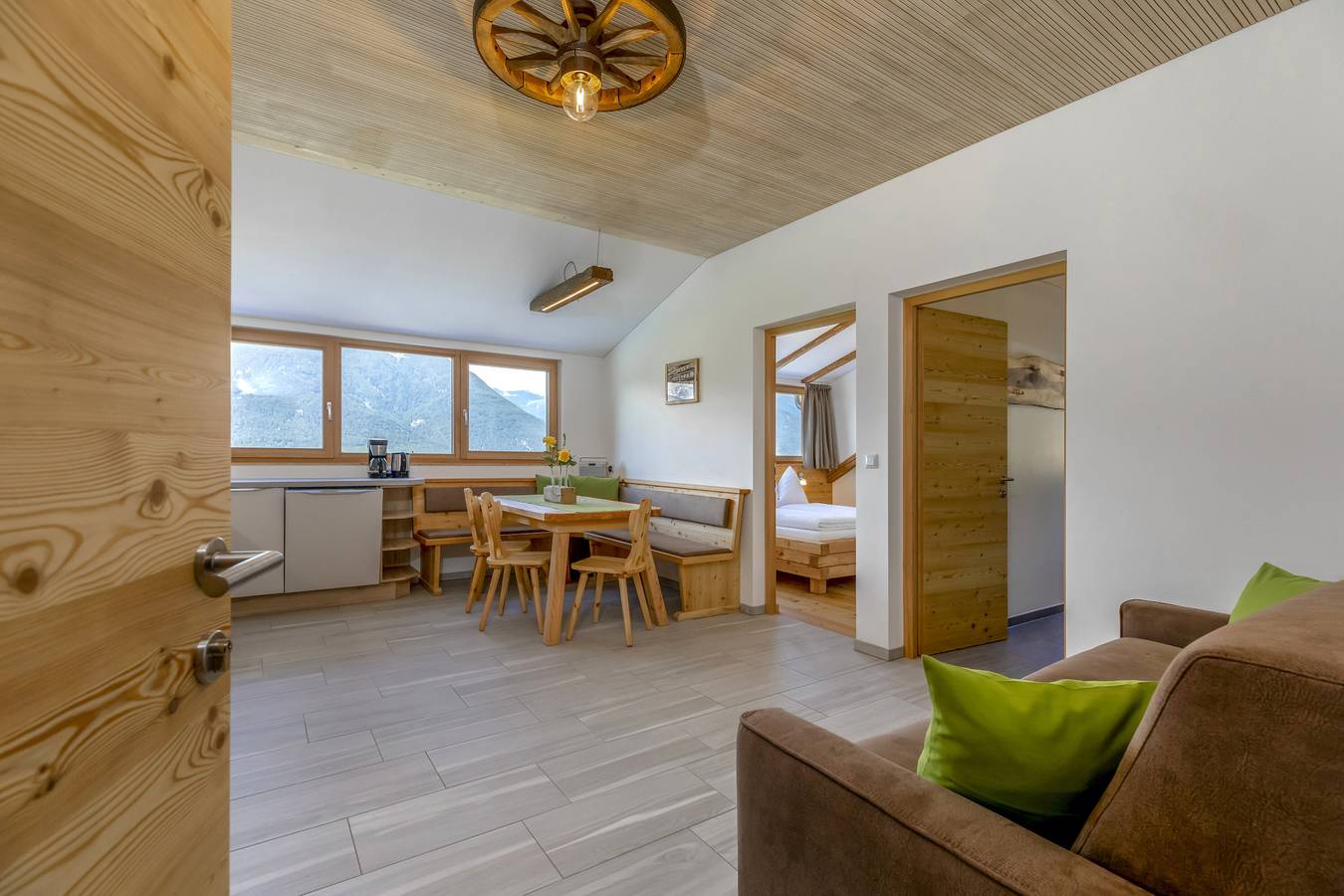 Appartamento intero, Appartamento 'Vernalhof Apt Panorama' con vista sulle montagne, terrazza condivisa e Wi-Fi in Sluderno, Saldurkamm