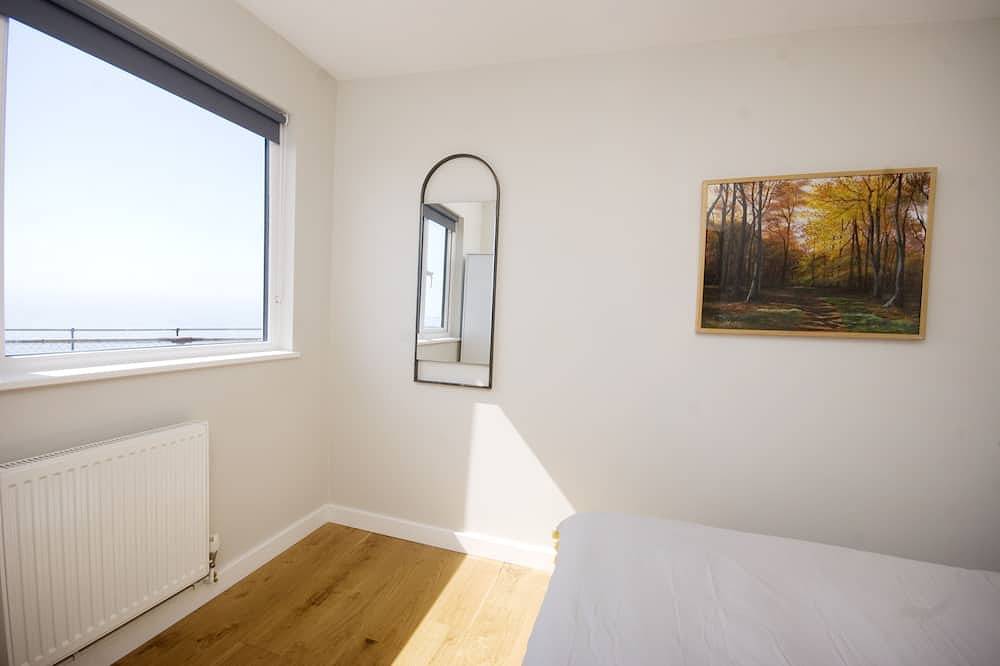 Superb Sea View, all amenities in walking distance, new renovation in Ventnor, Isle of Wight