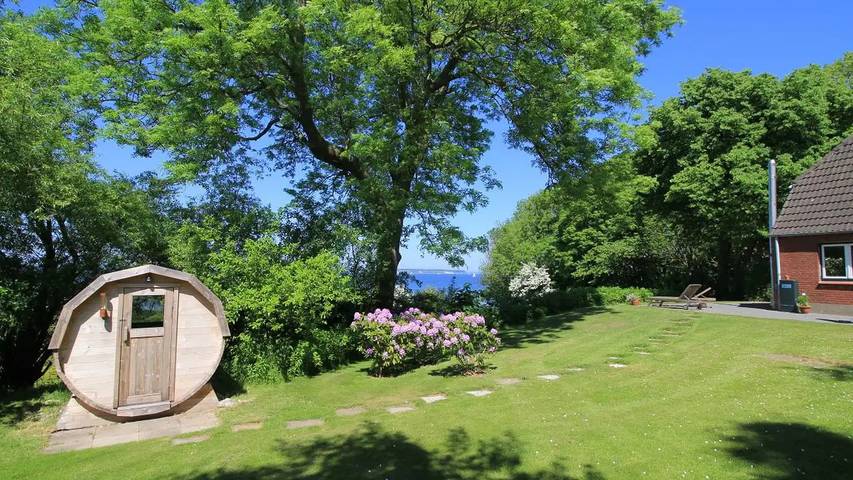 Ferienhaus für 4 Personen, mit Terrasse und Sauna sowie Garten in Steinbergkirche