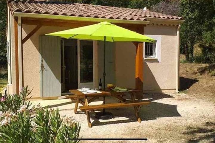 Location de vacances pour 5 personnes, avec piscine et jardin à Valaurie - 2