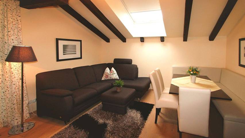 Hütte für 5 Personen, mit Sauna und Garten sowie Balkon in Seefeld in Tirol