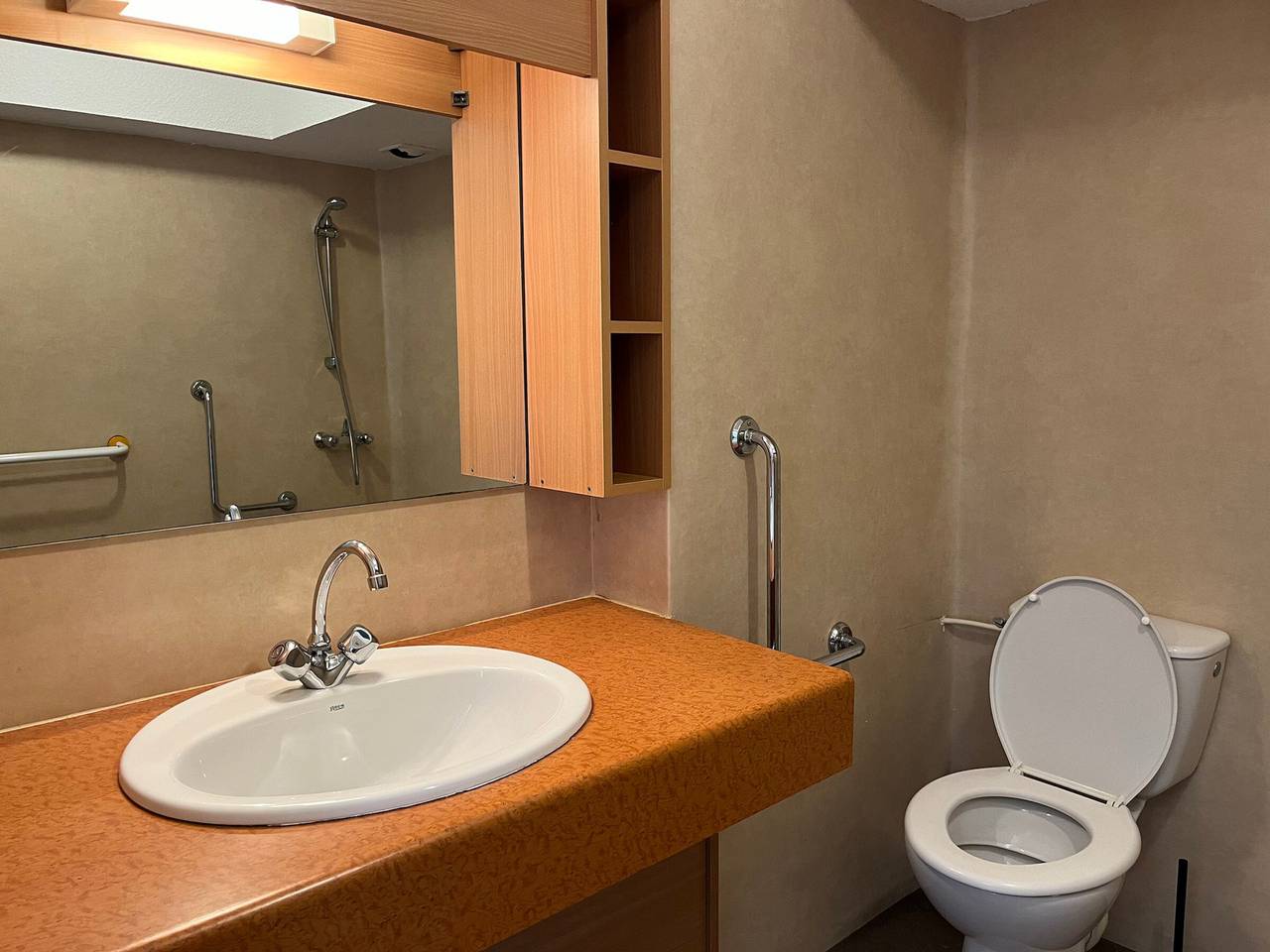 Studio entier, Charmant T2 à Peyragudes, accès Pmr, proche pistes, navette gratuite in Peyragudes, Pyrénées