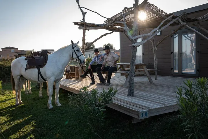 Camping pour 2 personnes, avec bassin pour enfant ainsi que jardin et piscine, animaux acceptés - 1
