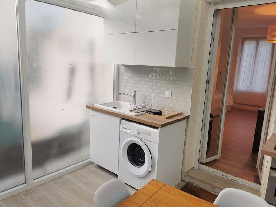Appartement entier, One-Bedroom Apartment in Saint-Germain-en-Laye, Yvelines