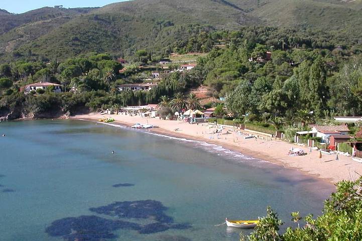 Ferienwohnung für 3 Personen, mit Garten und Whirlpool sowie Terrasse, mit Haustier auf Elba