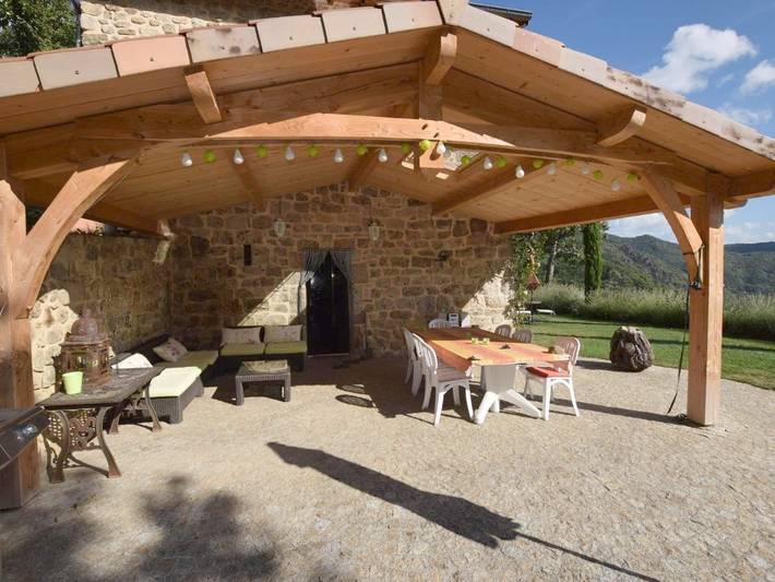 Location de vacances pour 6 personnes, avec Terrasse ainsi que Jardin et Piscine à Burzet - 4