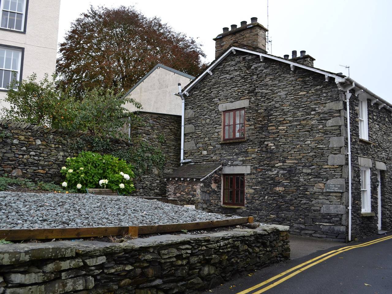 Log Cabin for 4 People in Bowness-on-Windermere, Cumbria