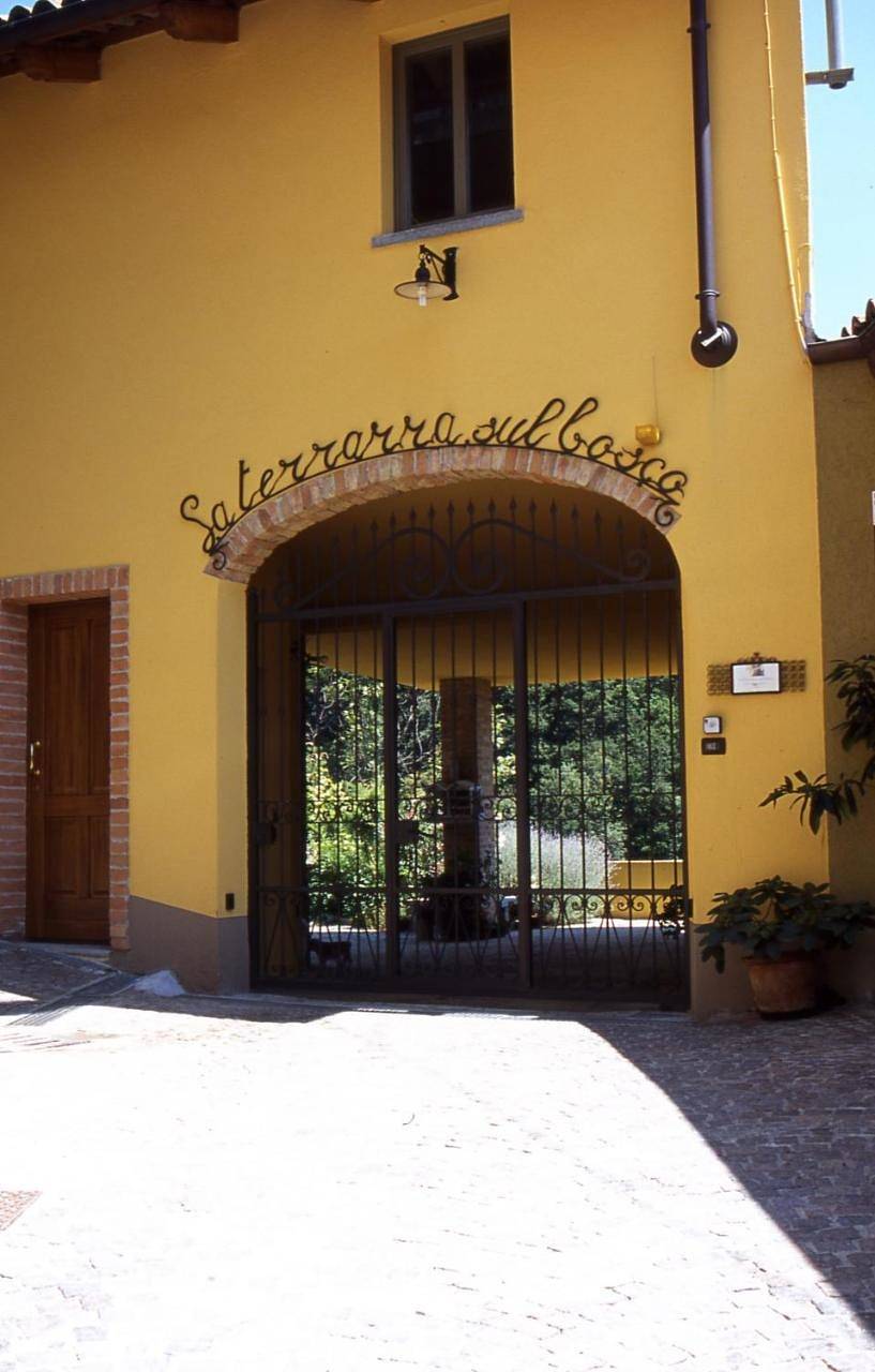 Agriturismo La Terrazza sul Bosco in Barolo, Langhe
