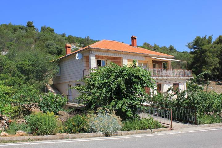 Ganze Wohnung, 4-Zimmer-Ferienwohnung mit Terrasse und Meerblick Zaglav (Dugi otok) -a in Sali, Dugi Otok