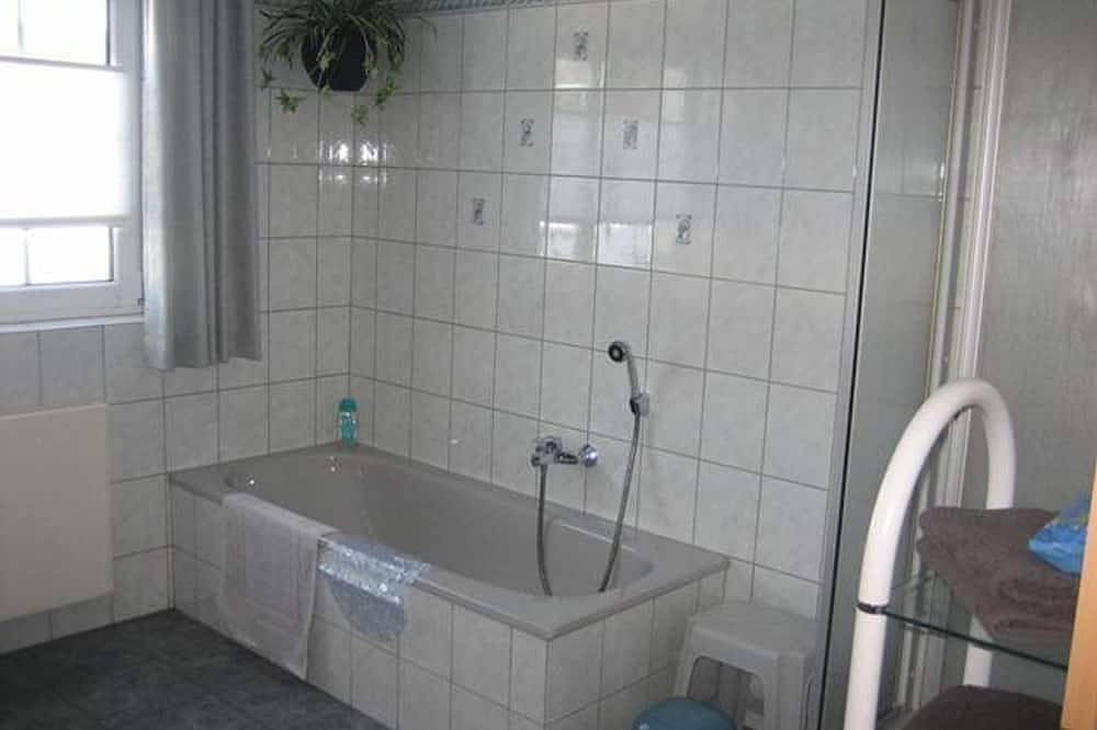 Ganze Wohnung, Ferienwohnung Op Hahnendell - 2-Bett-Ferienwohnung Op Hahnendell bis 4 Personen in Wittscheid, Hellenthal