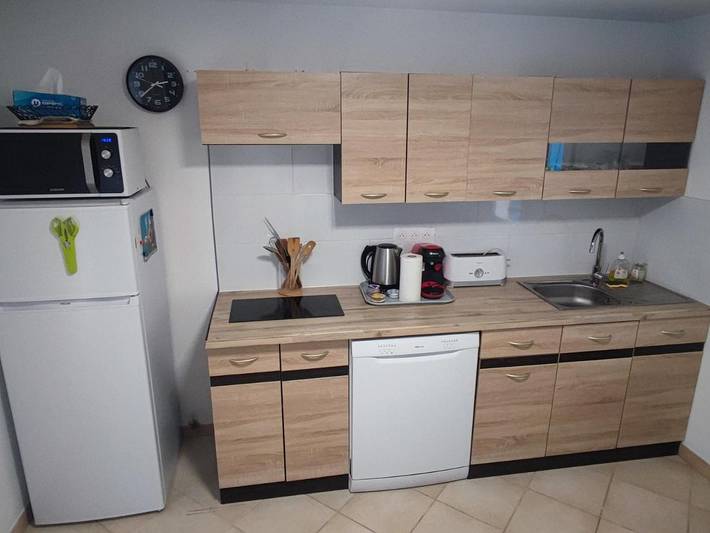 Gîte pour 3 personnes, avec vue ainsi que piscine et jardin à Collobrières - 3