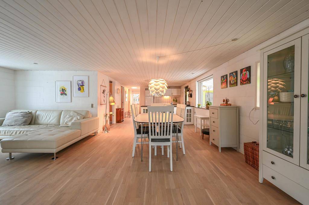 Gemütliches Ferienhaus in heller und ruhiger Umgebung nahe dem Nissum Fjord in Nørhede Vest, Ulfborg