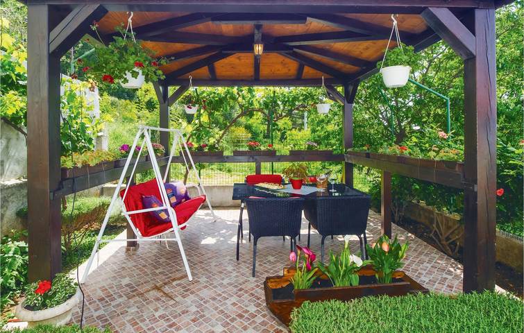 Ferienwohnung für 2 Personen, mit Terrasse in Omis - 2