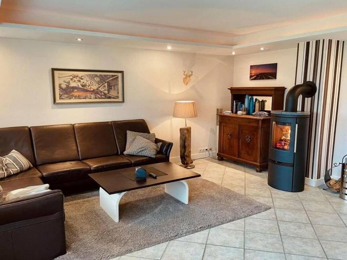 Ferienwohnung für 4 Personen, mit Whirlpool und Terrasse sowie Garten und Sauna