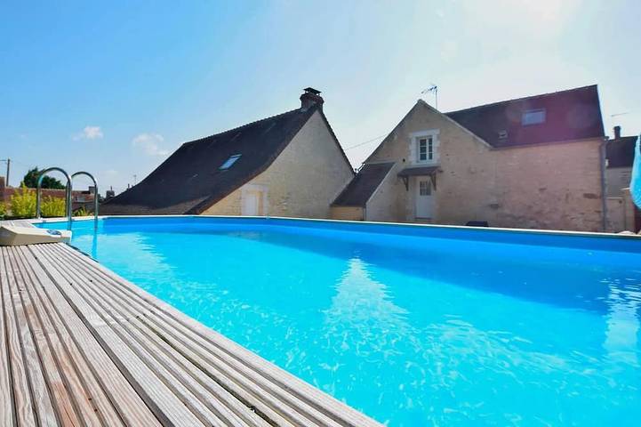 Location de vacances pour 15 personnes, avec Terrasse ainsi que Jardin et Sauna à Fourches